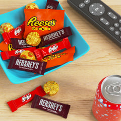 HERSHEY'S, KIT KAT® and REESE'S Miniatures Assorted Flavored Candy Share Pack, 8 oz